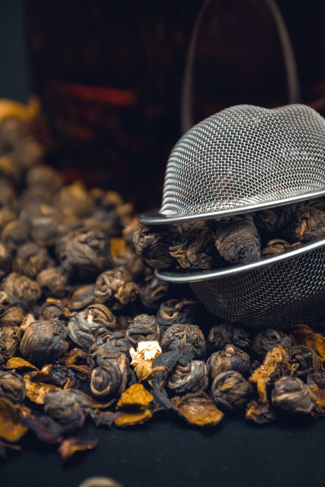 Loose leaf tea with an infuser, hand blended in Glasgow